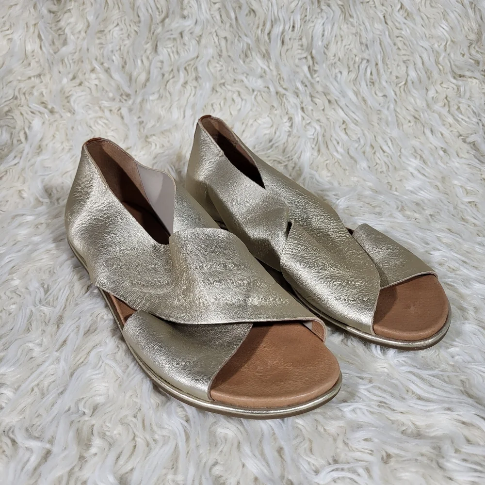 Gentle Souls By Kenneth Cole Laniey Leather Slip-On Sandals Size 9 - Picture 2 of 10